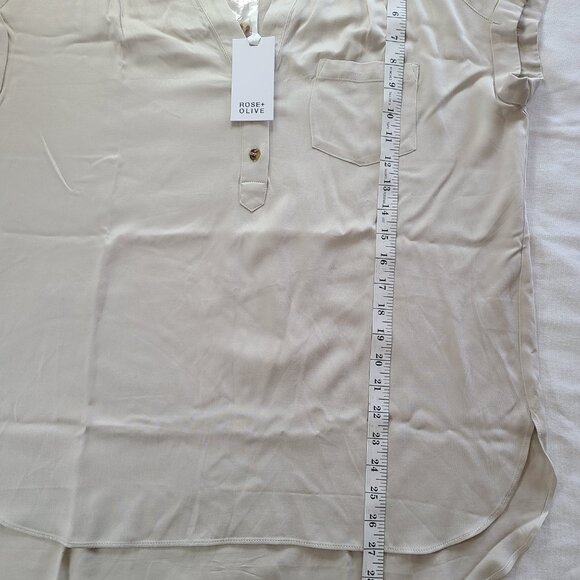 NWT Rose + Olive Cream Blouse L Cap Sleeve High-Low Lightweight Rayon Top - Picture 3 of 6